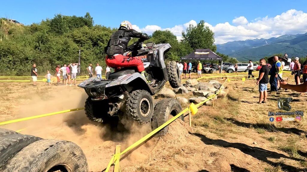 How a CfMoto Cforce 1000 handles on an Extreme Trail ?!